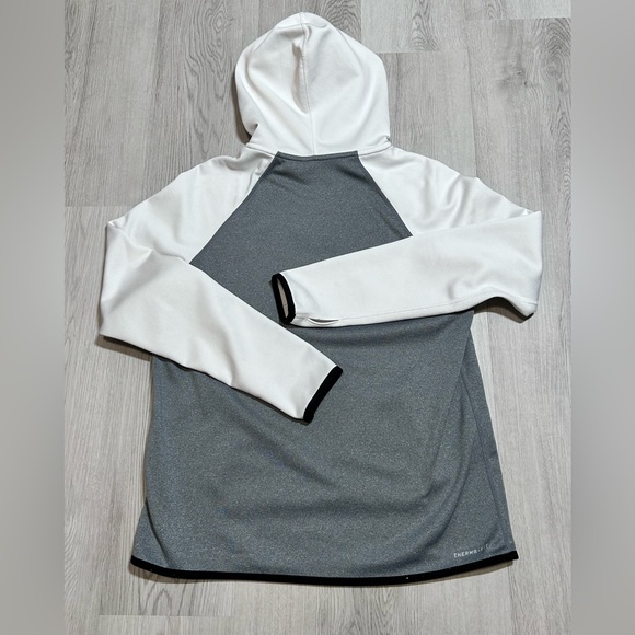 🎉HP🎉Nike Women’s Thermal Fit Long Sleeve Hoodie Gray And White Turtleneck-Medium - Picture 3 of 14